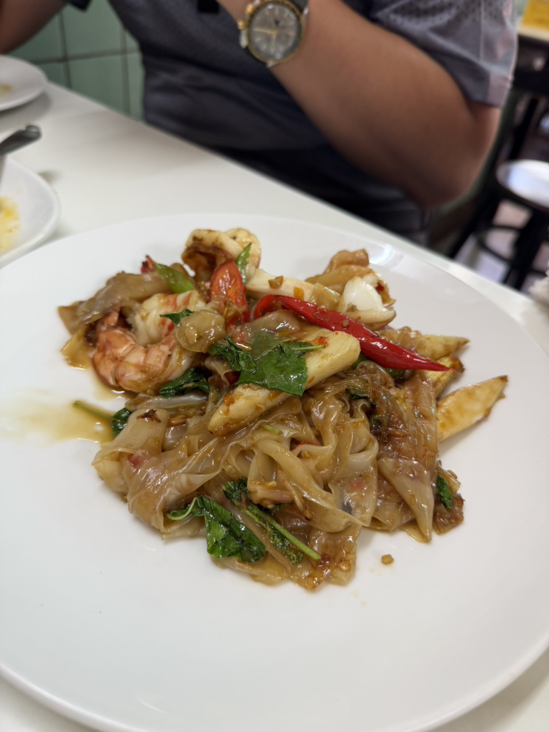 醉拉麵(Pad Kee Mao)海鮮寬粉,鑊氣十足。