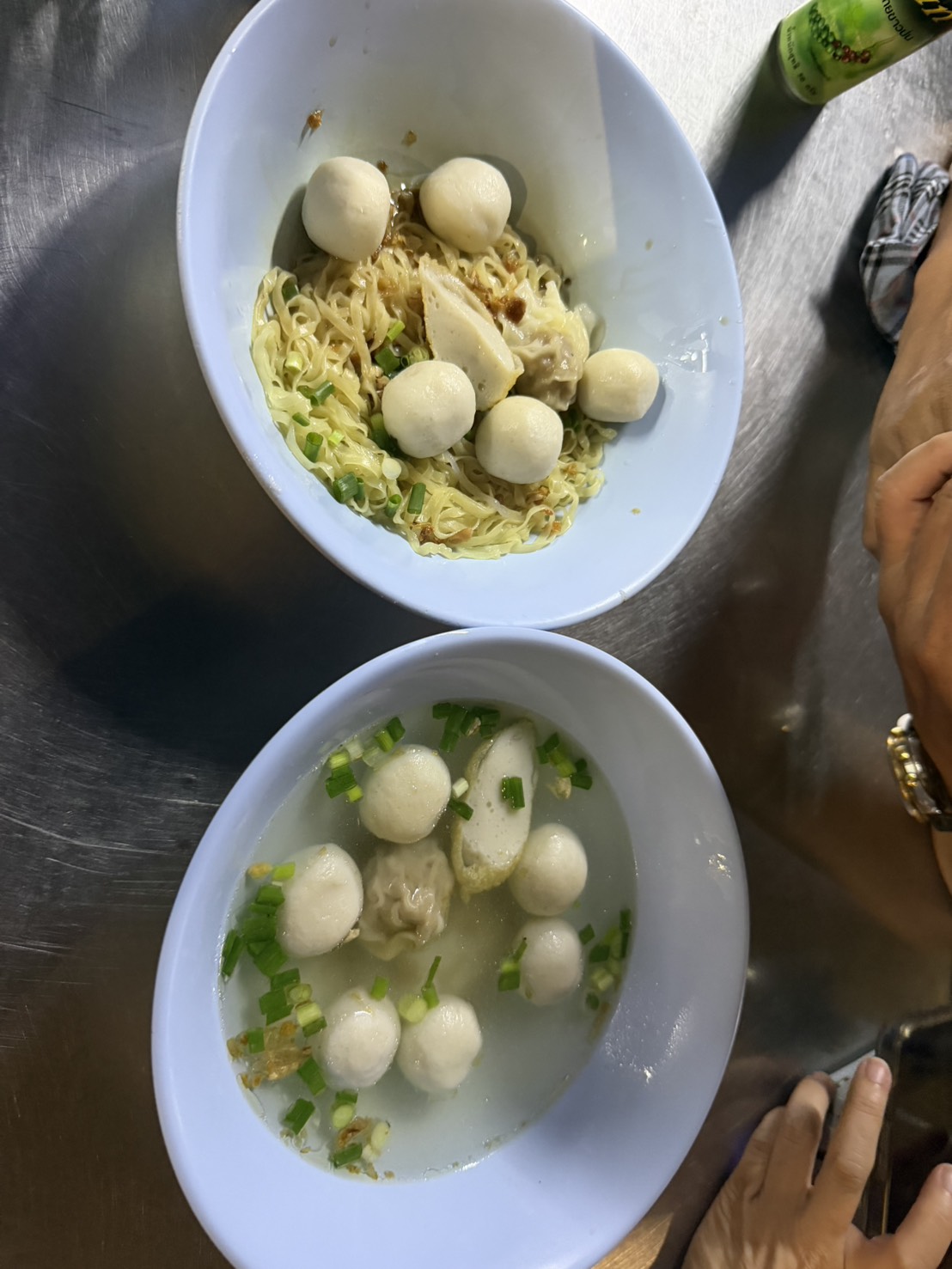 一碗魚丸乾麵配一碗清湯,簡單但很適合當作最後一站。